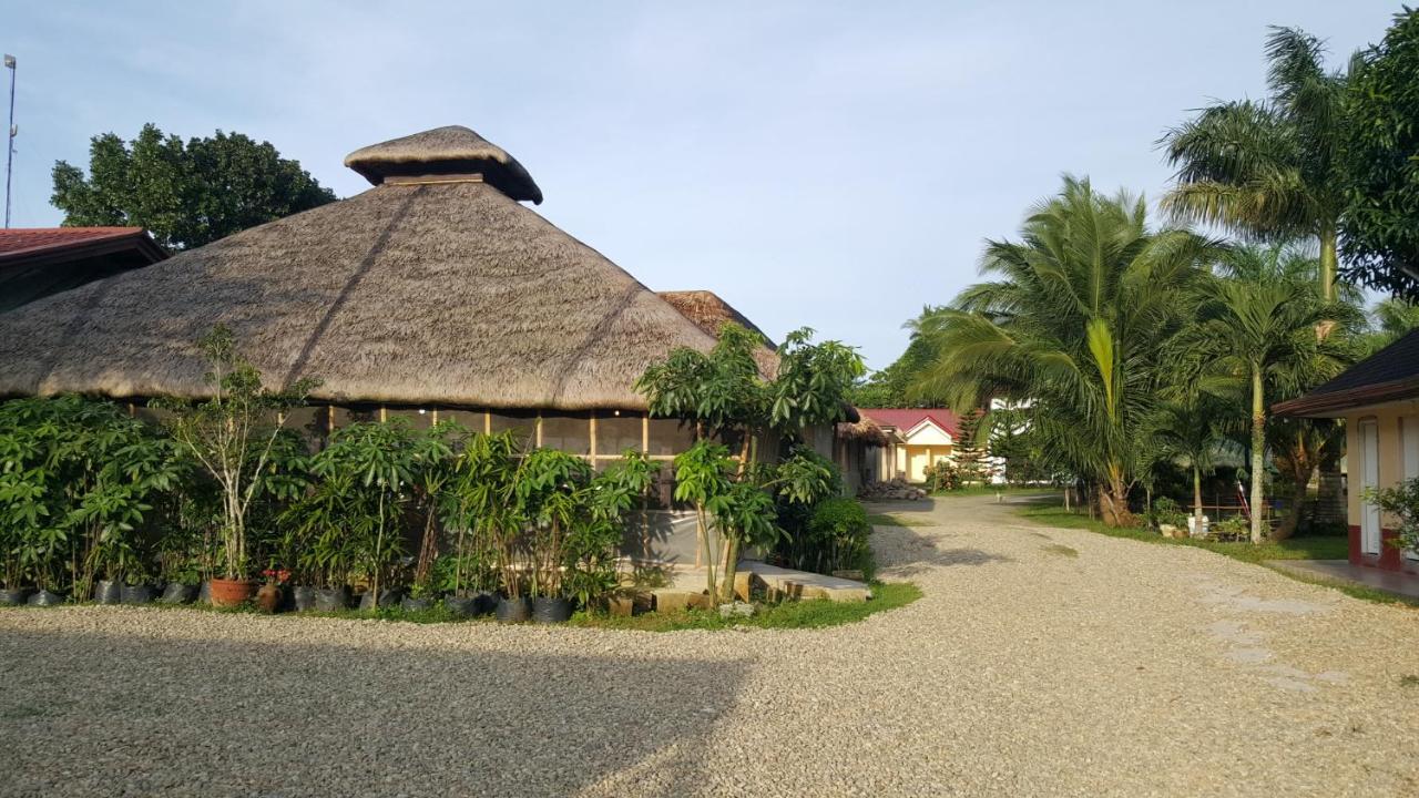 Silang Phil Oasis Hotel & Resort מראה חיצוני תמונה