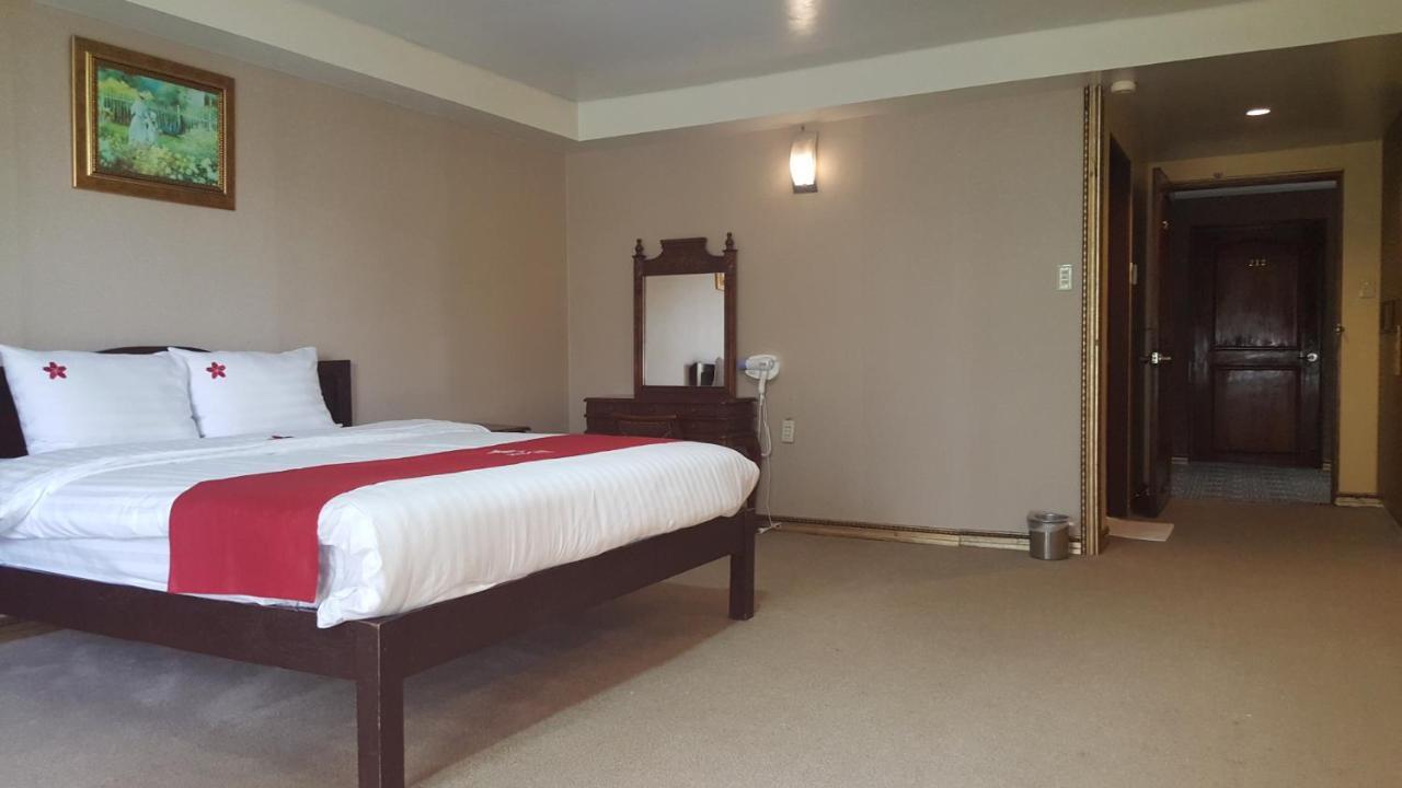 Silang Phil Oasis Hotel & Resort מראה חיצוני תמונה